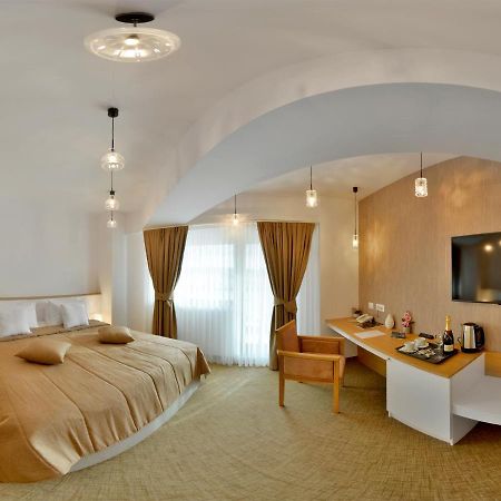 Hotel Condor Tulcea Luaran gambar